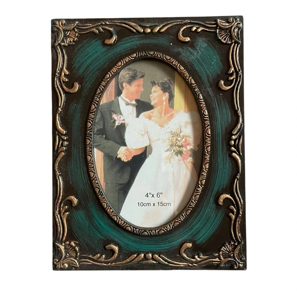 Photo Albums Resin Vintage Keepsake 4x6 Photos Brown Green Lot of Two